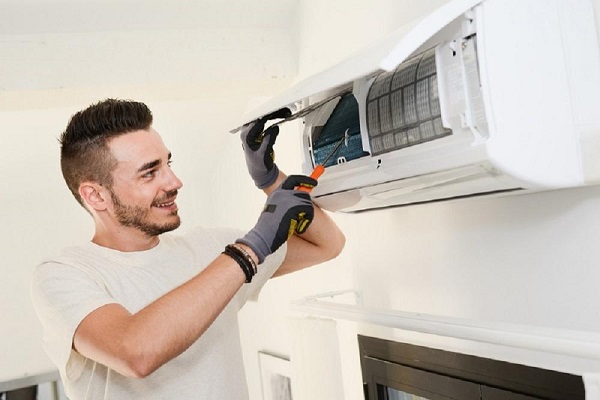 Keep Your Cool: Benefits Of Hiring Professional Air Conditioner Repair Services